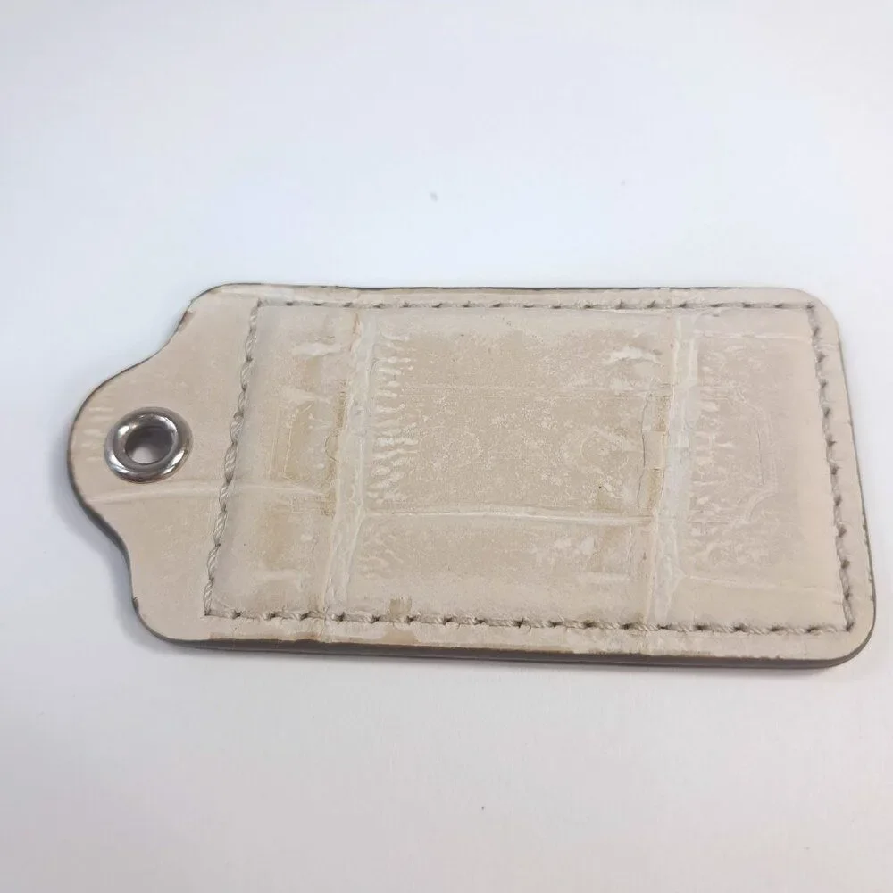 Coach‎ leather charm hang tag fob cream beige ivory crocodile alligator embossed
